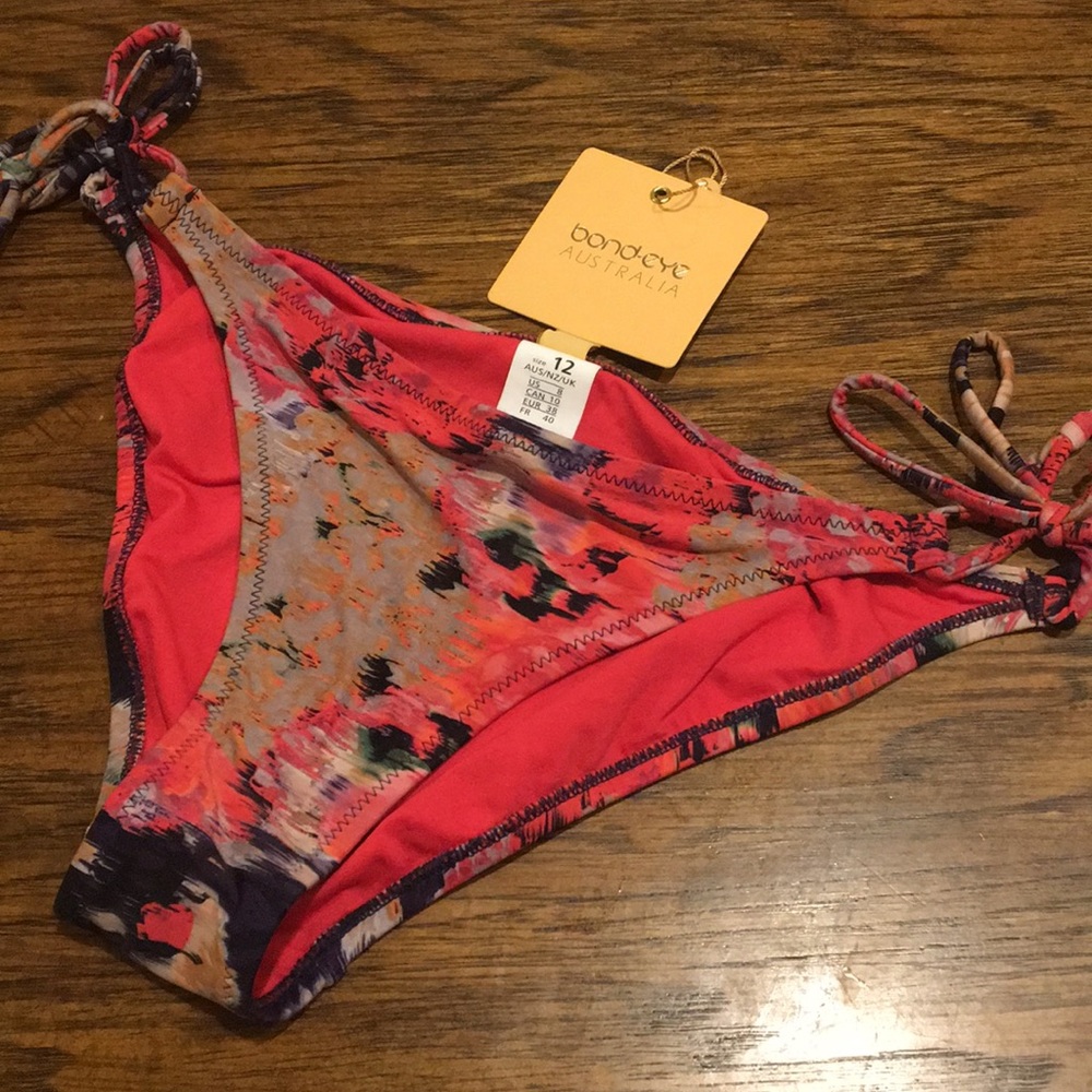 NWT Bond-Eye Blurred Bloom Bottoms